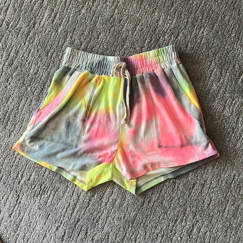 Impressions Size Medium Tie Dye Tie Waist Stretch Athleisure Lounge Shorts - Picture 2 of 4